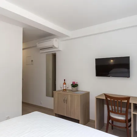 Vimbula - Komolac Hotel Mokosica