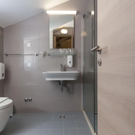 Vimbula - Komolac Ξενοδοχείο