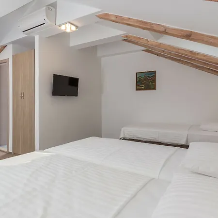 Vimbula - Komolac Hotel Mokošica