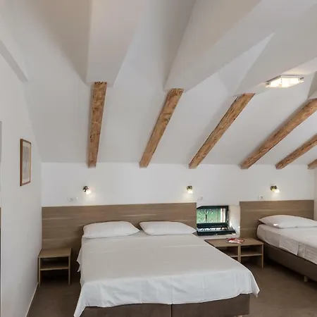 Hotel Vimbula - Komolac 3*