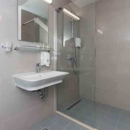 Vimbula - Komolac Hotel Mokosica