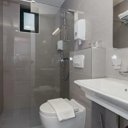 Vimbula - Komolac Hotel 3*