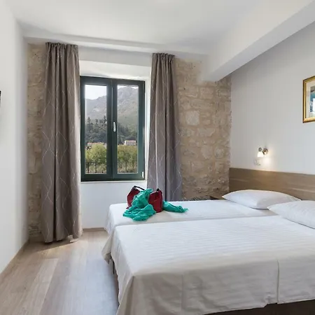 Vimbula - Komolac Hotel