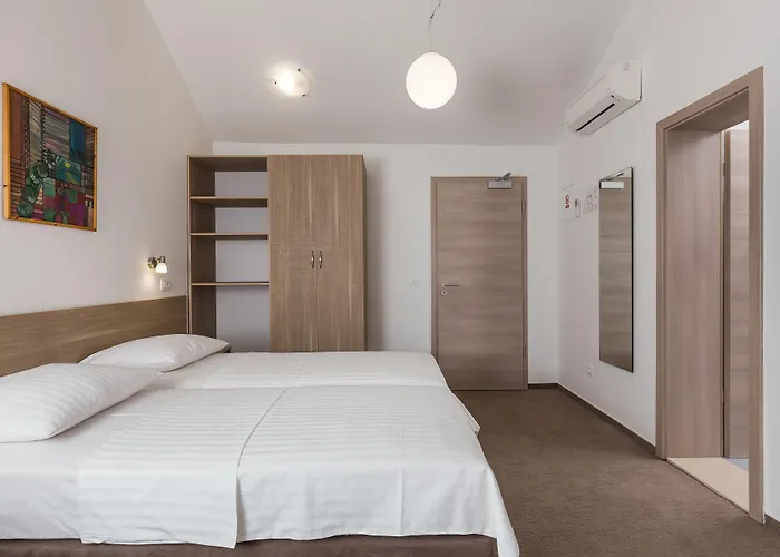 Vimbula - Komolac Hotel Mokošica