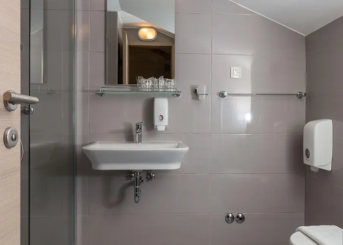 Vimbula - Komolac Hotel 3*